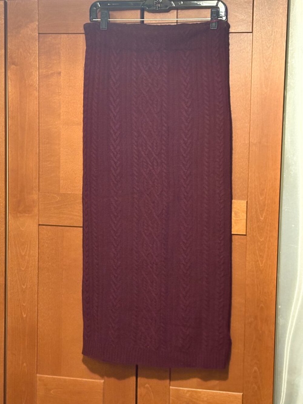Lauren Ralph Lauren burgundy wool and cashmere cable-knit midi/maxi skirt. Sz S